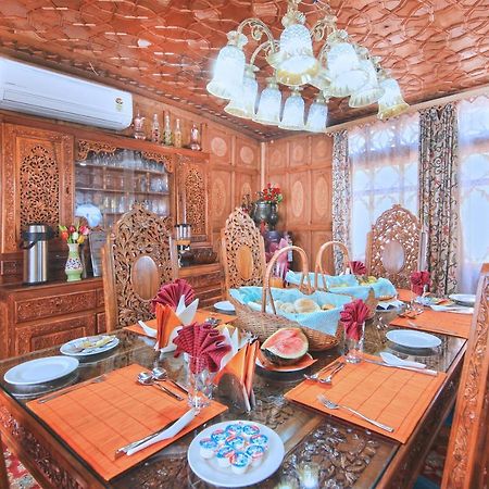 מלון Srīnagar Kolu Group Of Houseboats מראה חיצוני תמונה