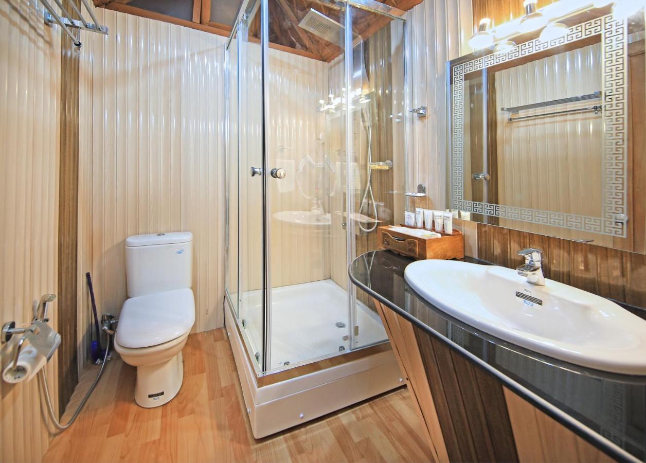 מלון Srīnagar Kolu Group Of Houseboats מראה חיצוני תמונה