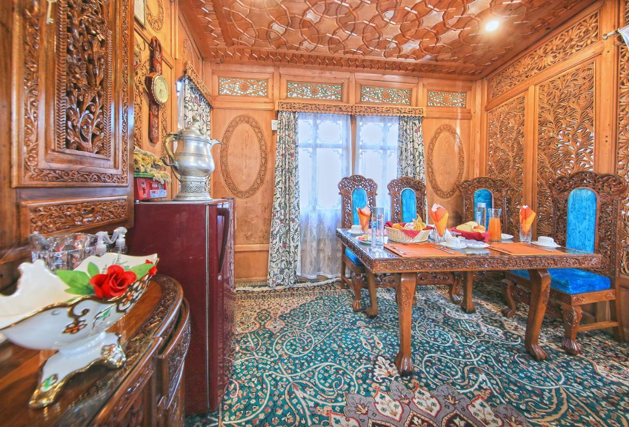 מלון Srīnagar Kolu Group Of Houseboats מראה חיצוני תמונה