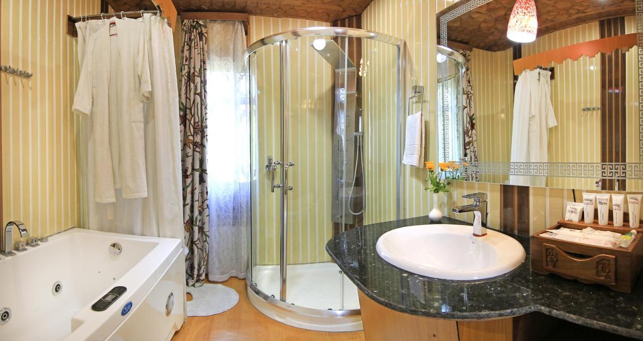 מלון Srīnagar Kolu Group Of Houseboats מראה חיצוני תמונה