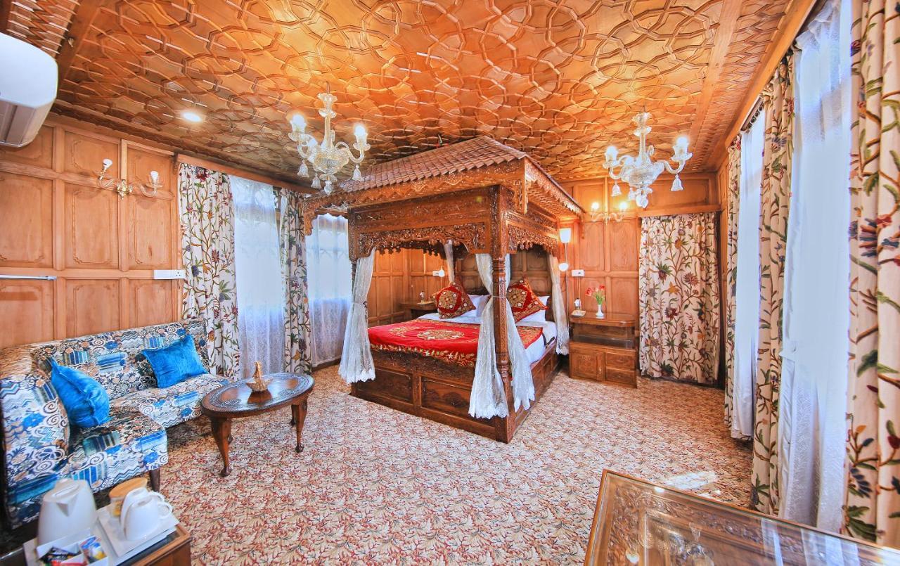 מלון Srīnagar Kolu Group Of Houseboats מראה חיצוני תמונה
