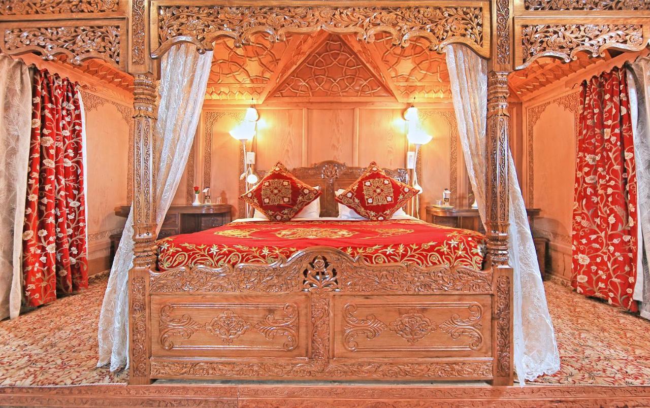 מלון Srīnagar Kolu Group Of Houseboats מראה חיצוני תמונה